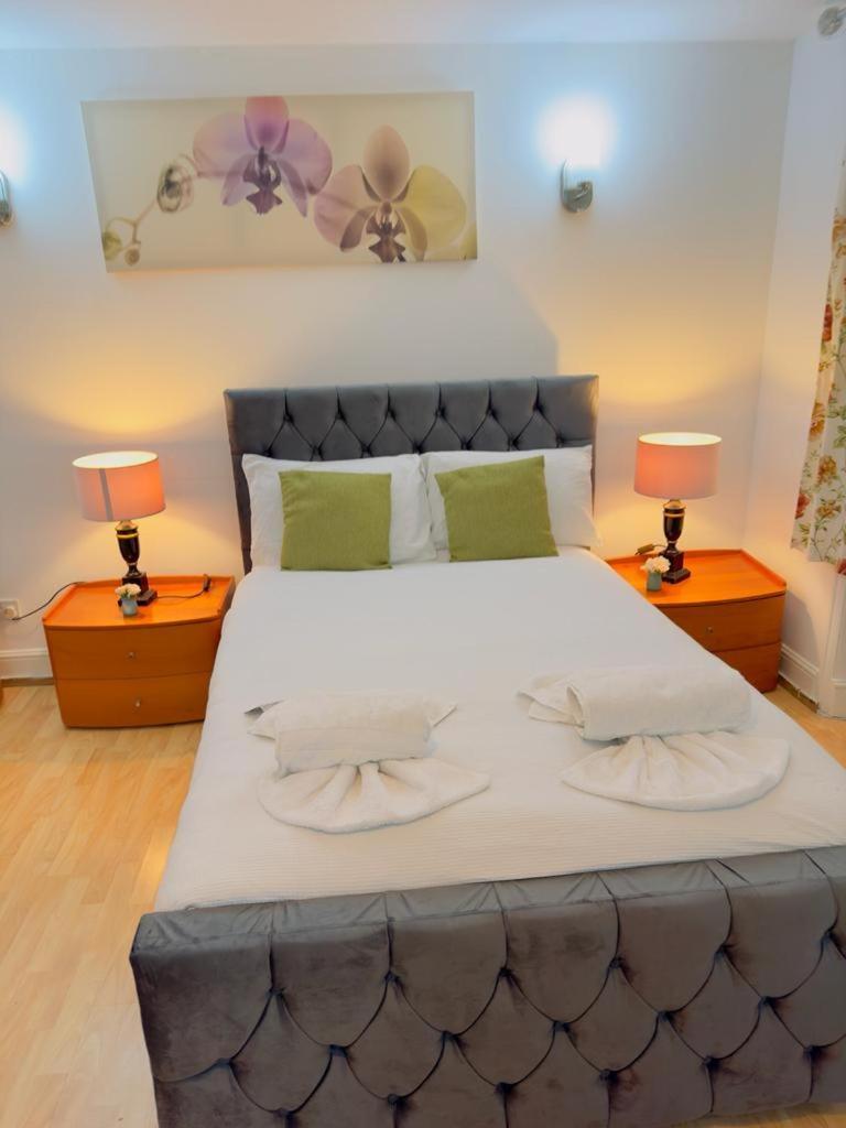 Bright Budget Studio Apartment In Central London Bagian luar foto