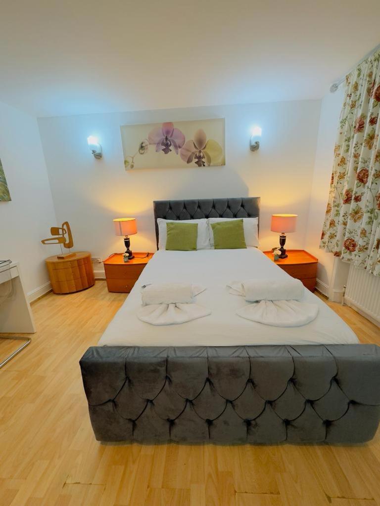 Bright Budget Studio Apartment In Central London Bagian luar foto